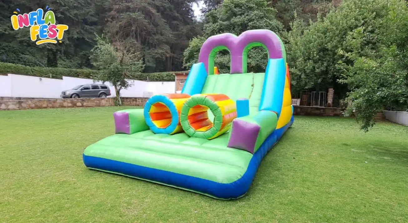 Super tobogan inflable